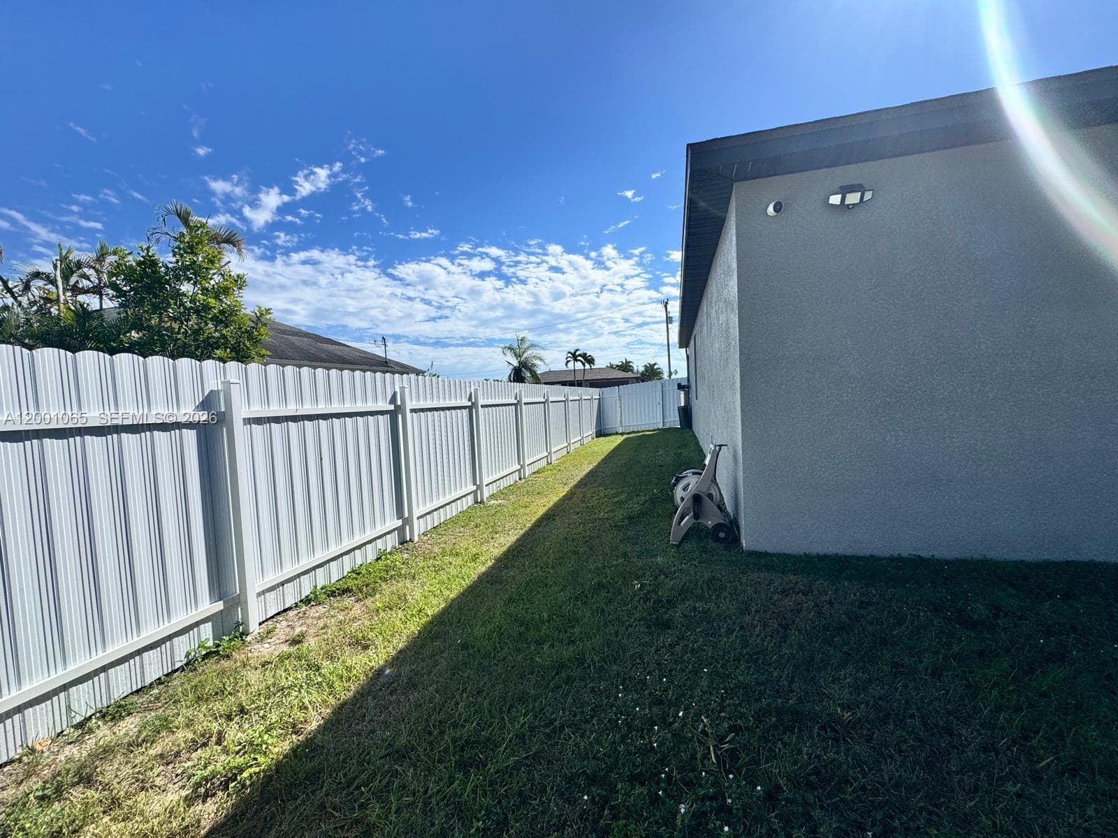 209 SE 26TH TER, Cape Coral, FL 33904-2766 — zdjęcie 5