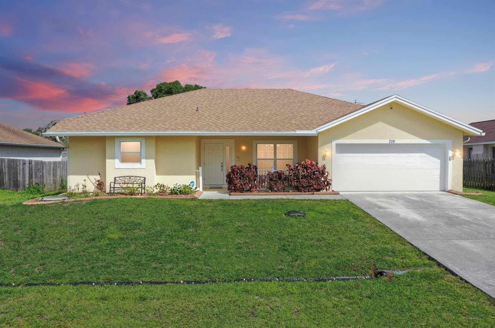 719 SW Andrew Road, Port St. Lucie, FL 34953 — zdjęcie 2