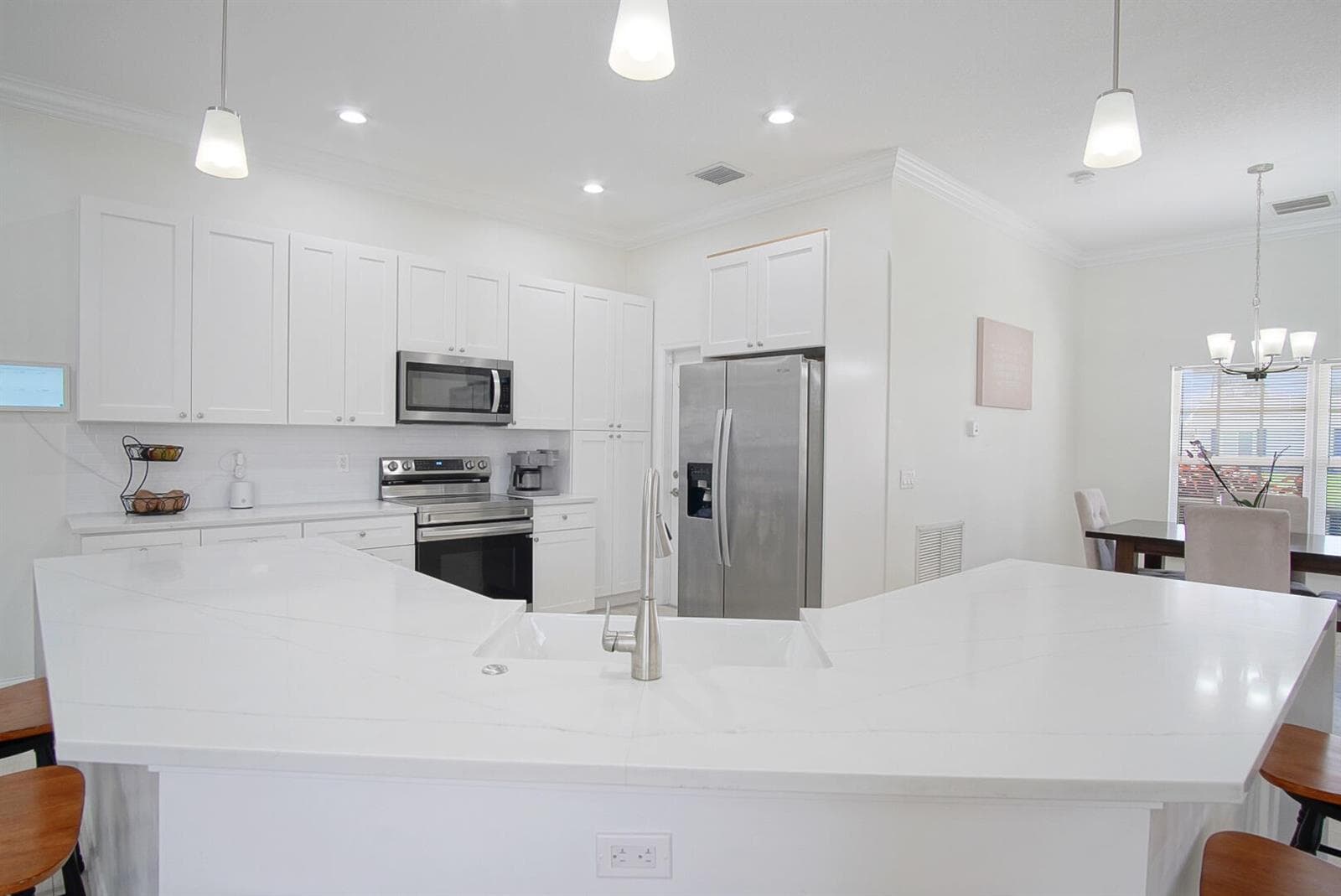 719 SW Andrew Road, Port St. Lucie, FL 34953 — zdjęcie 3