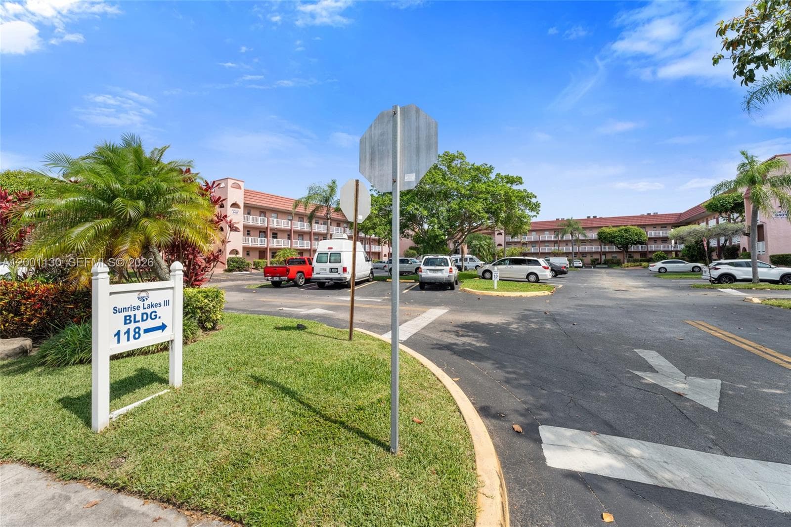 9401 Sunrise Lakes Blvd # 307, Sunrise, FL 33322