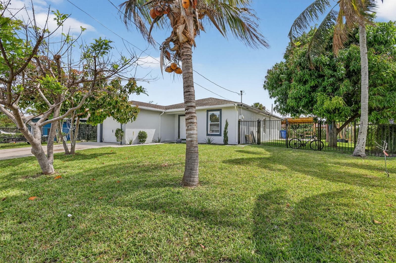 1691 W 26th Court, Riviera Beach, FL 33404 — zdjęcie 3