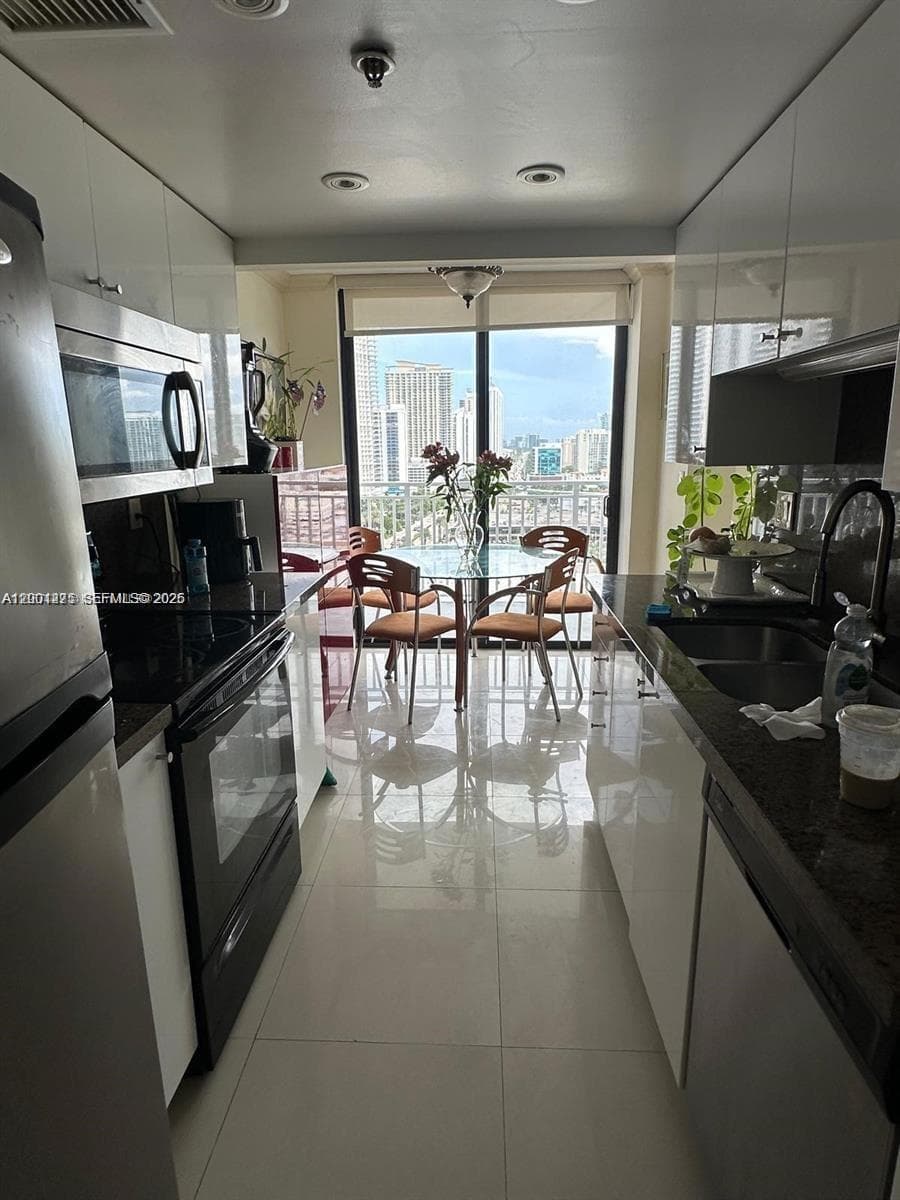 210 174th St # 2202, Sunny Isles Beach, FL 33160 — zdjęcie 5