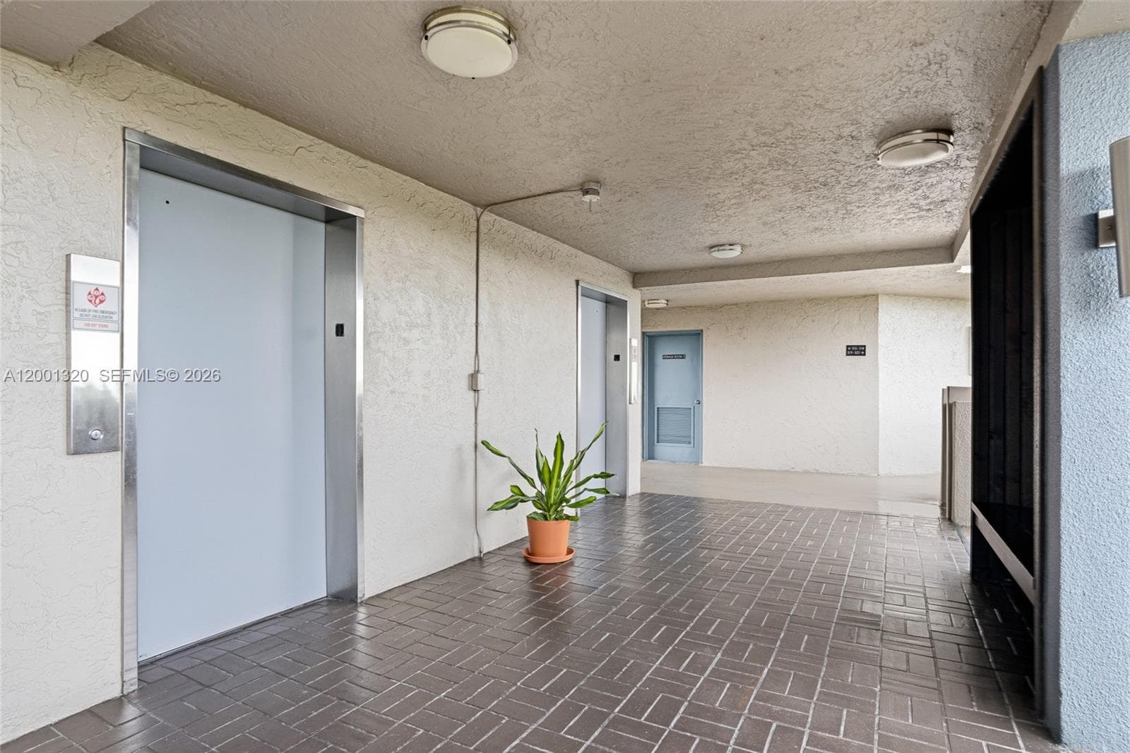 1001 Colony Point Cir # 503, Pembroke Pines, FL 33026 — zdjęcie 3