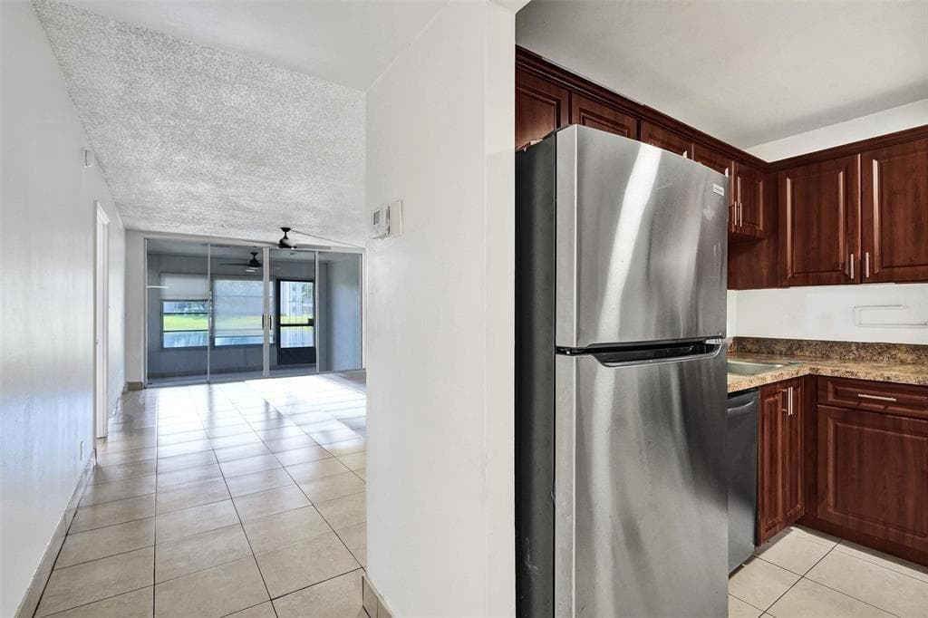 9440 Poinciana Place # 101, Davie, FL 33324 — zdjęcie 2