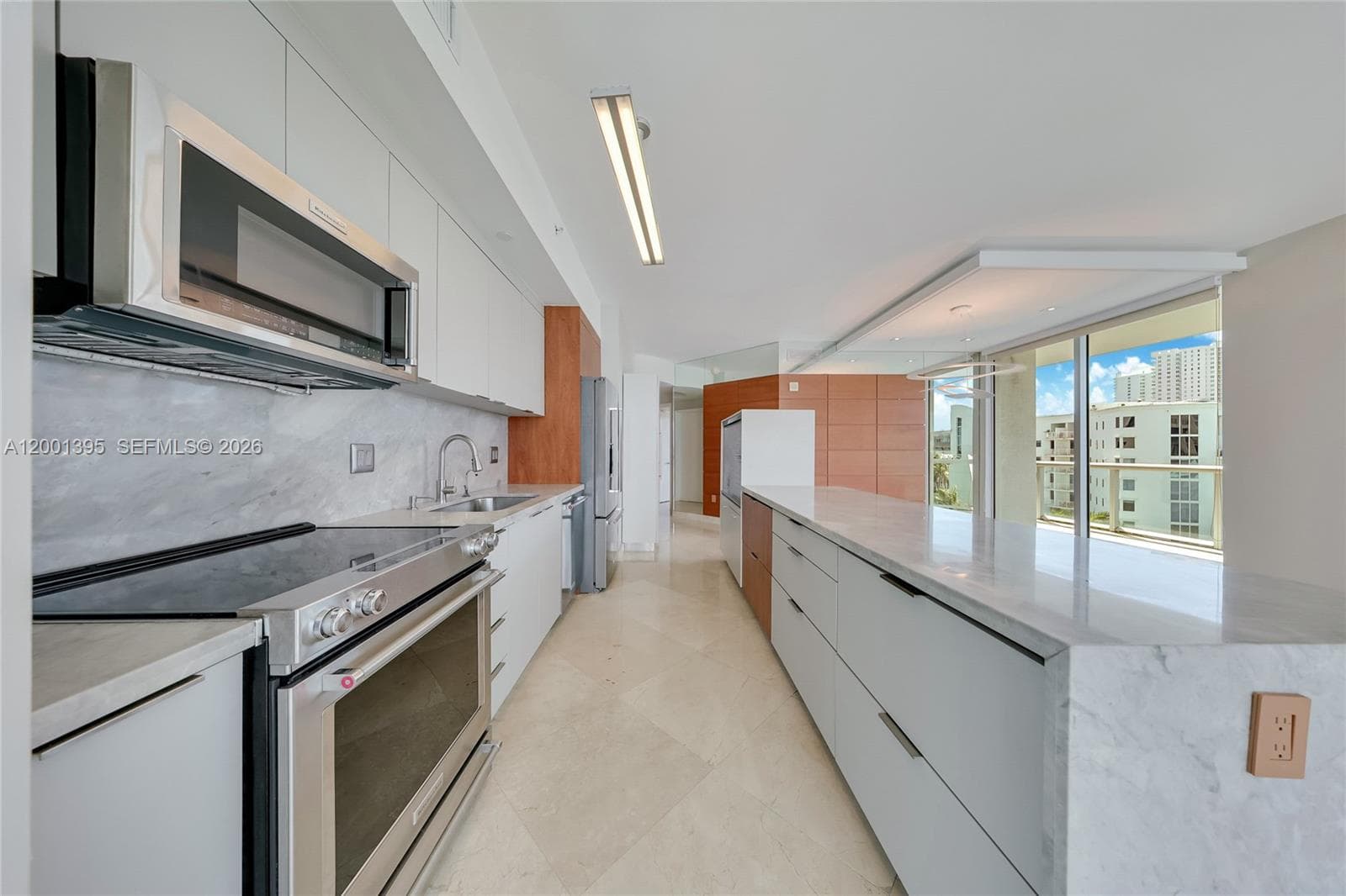 3131 NE 188th St # 1-808, Aventura, FL 33180 — zdjęcie 3