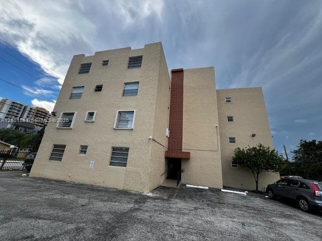 677 SW 9th Ave # 205, Miami, FL 33130 — zdjęcie 3