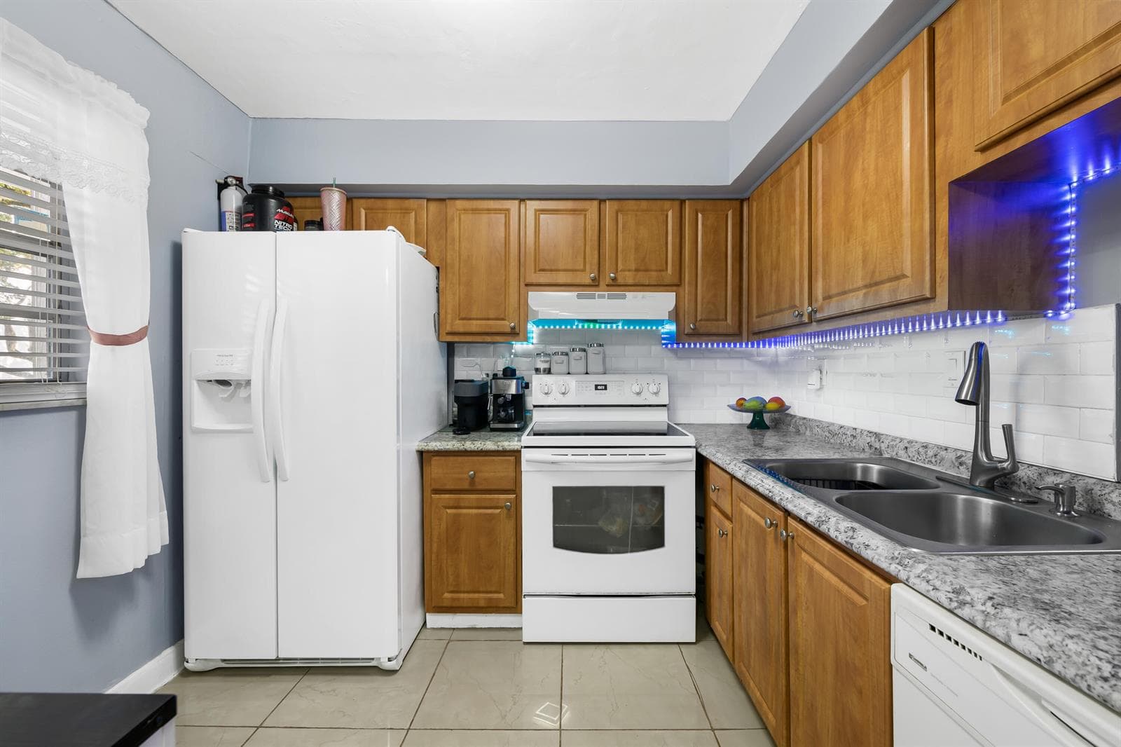 471 N Pine Island Road # 302d, Plantation, FL 33324 — zdjęcie 3