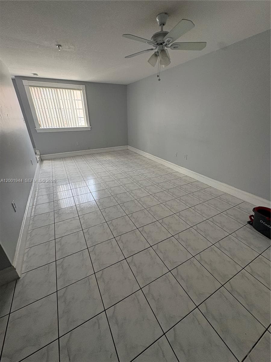 12035 SW 14th St # 105, Miami, FL 33184 — zdjęcie 5