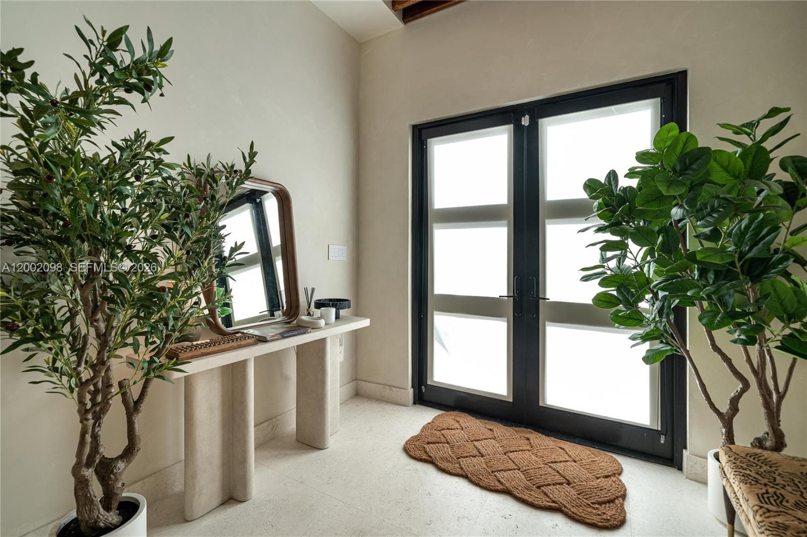 1735 Michigan Ave, Miami Beach, FL 33139 — zdjęcie 2