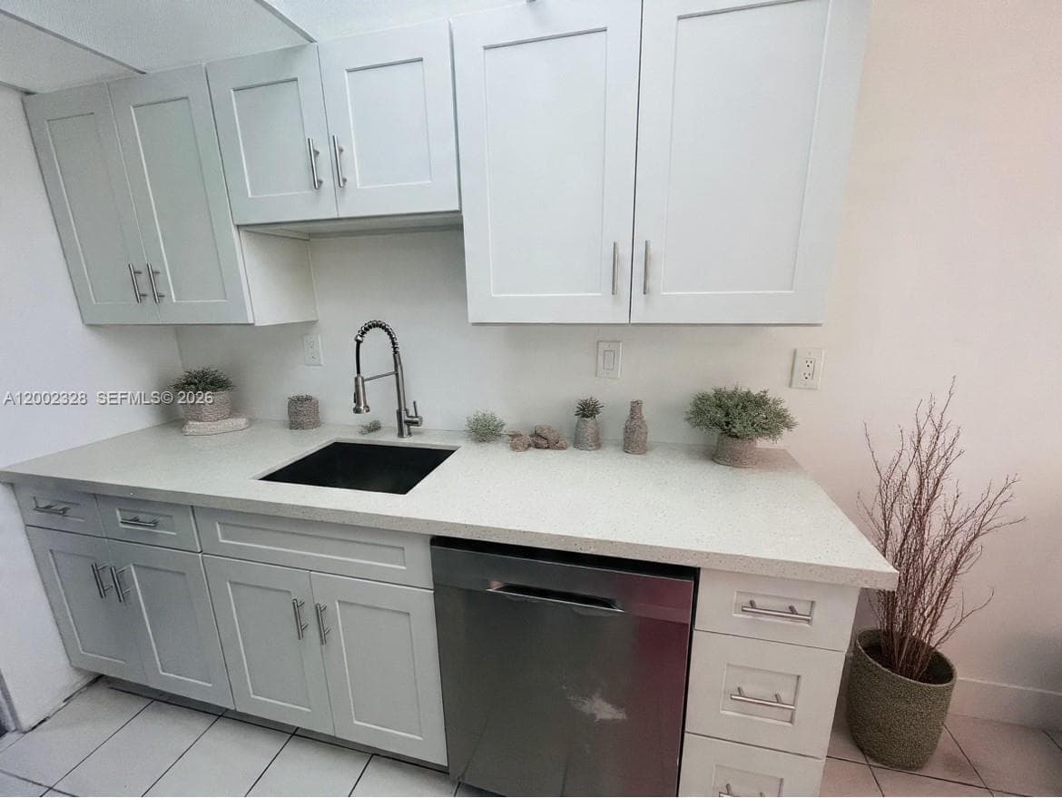 3070 NW 48th Ter # 413, Lauderdale Lakes, FL 33313 — zdjęcie 4