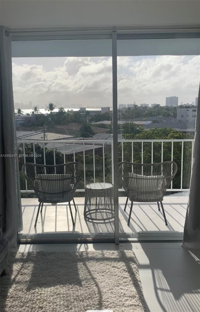6900 Bay Dr # 5A, Miami Beach, FL 33141