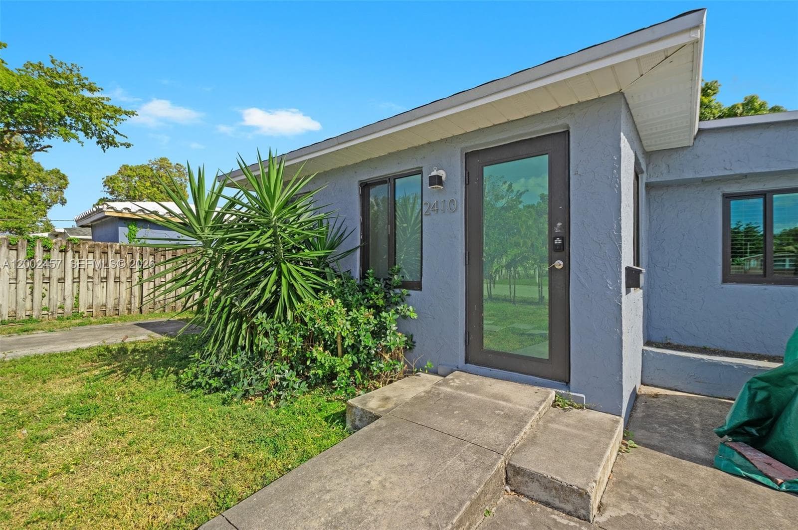 2410 Jackson St, Hollywood, FL 33020 — zdjęcie 2