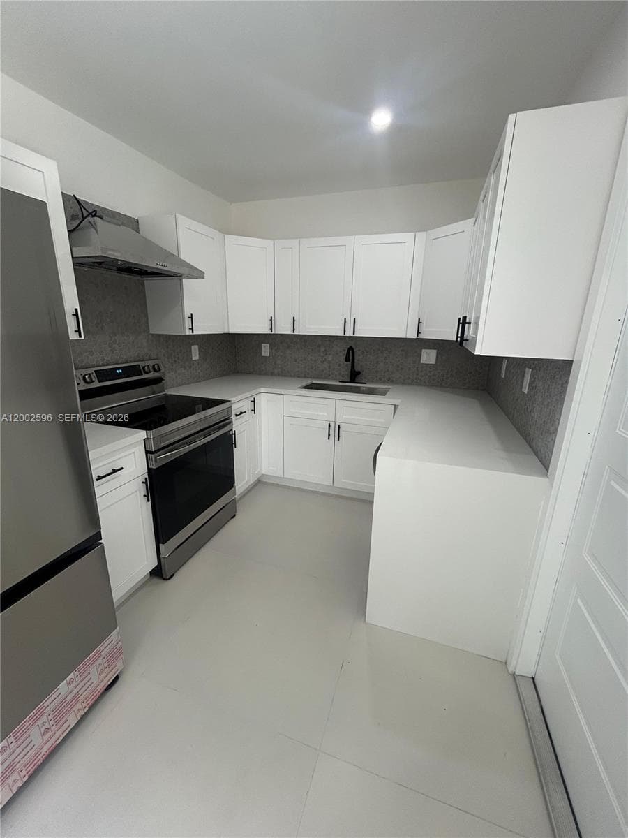 1242 NE 145th St, Miami, FL 33161 — zdjęcie 5