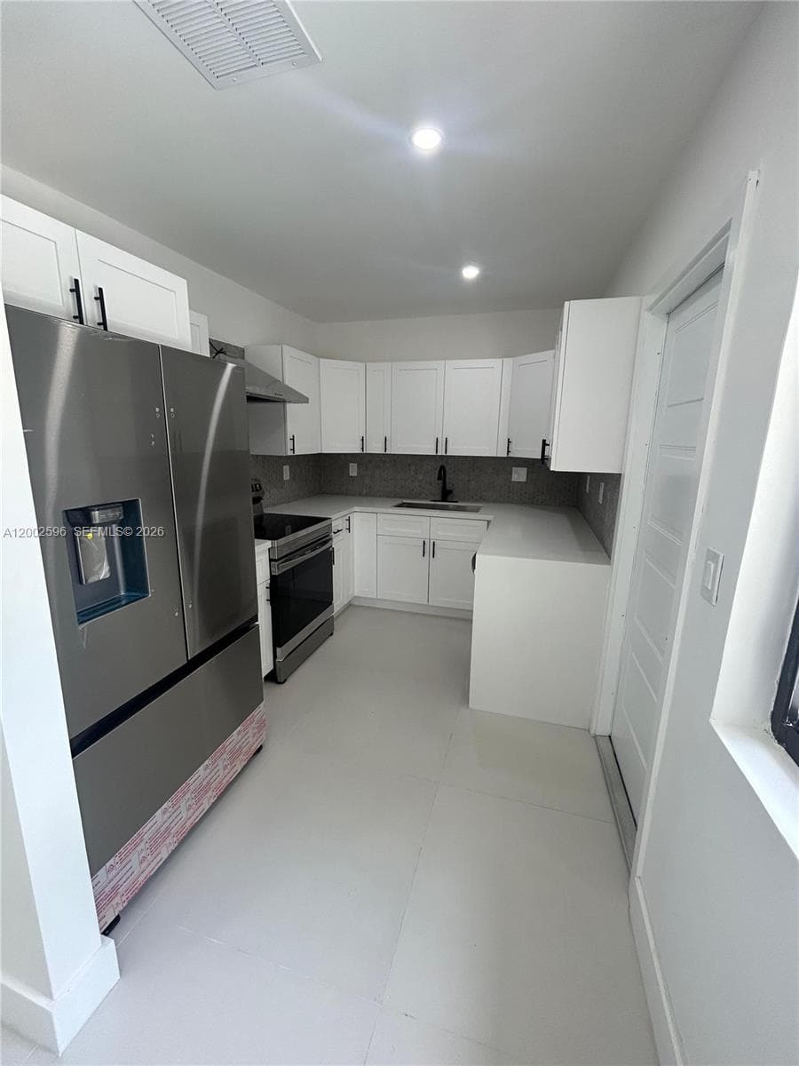 1242 NE 145th St, Miami, FL 33161 — zdjęcie 4