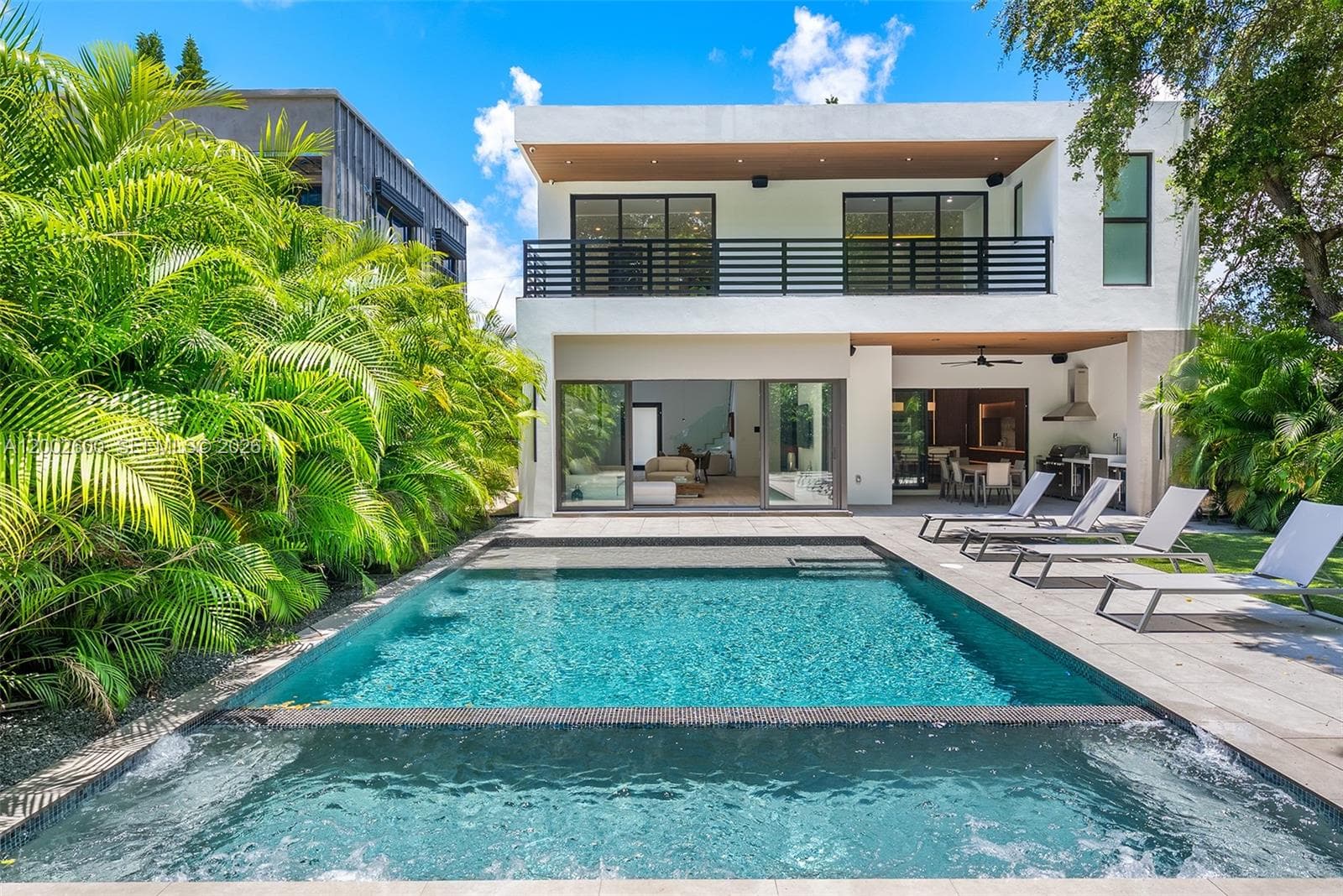260 NW 47th St, Miami, FL 33127 — zdjęcie 2