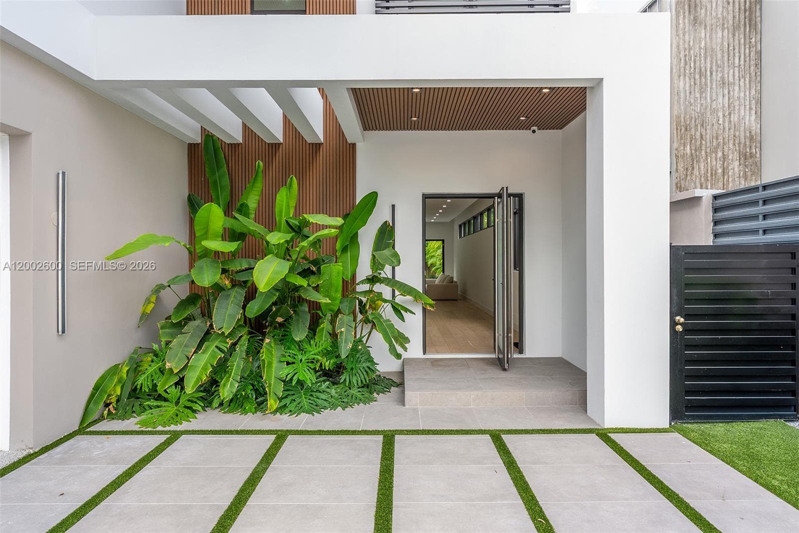260 NW 47th St, Miami, FL 33127 — zdjęcie 4