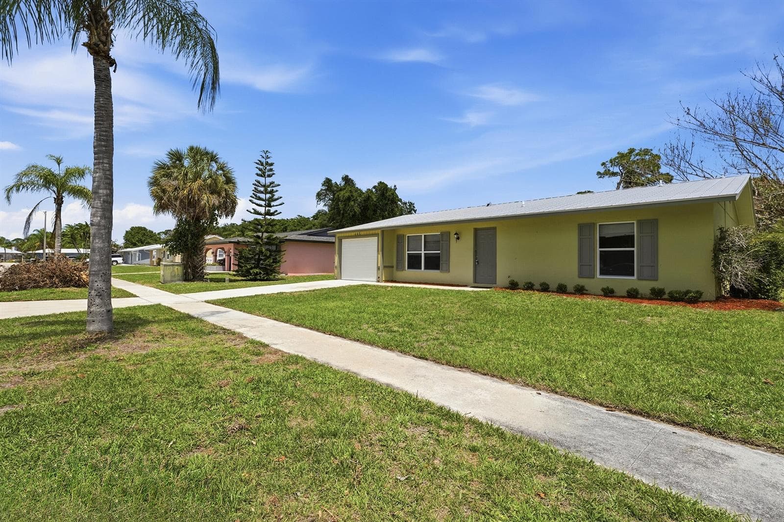 445 NE Armory Circle, Port St. Lucie, FL 34983 — zdjęcie 4