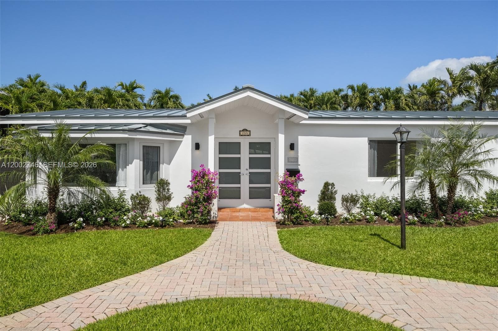 255 Ridgewood Rd, Key Biscayne, FL 33149