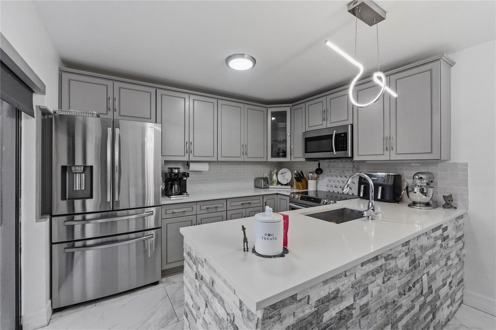 1017 10th Way, West Palm Beach, FL 33407 — zdjęcie 2