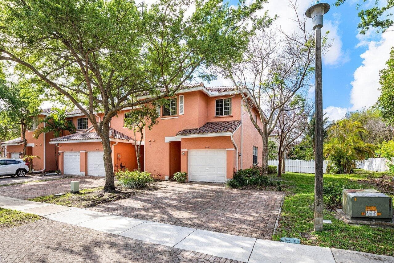 9090 NW 40th Place, Sunrise, FL 33351 — zdjęcie 2