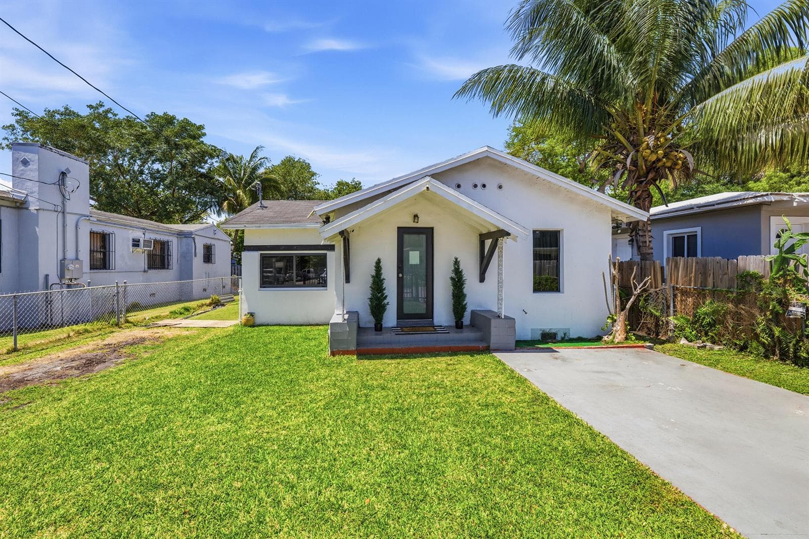 7700 NE 1st Court, Miami, FL 33138 — zdjęcie 3