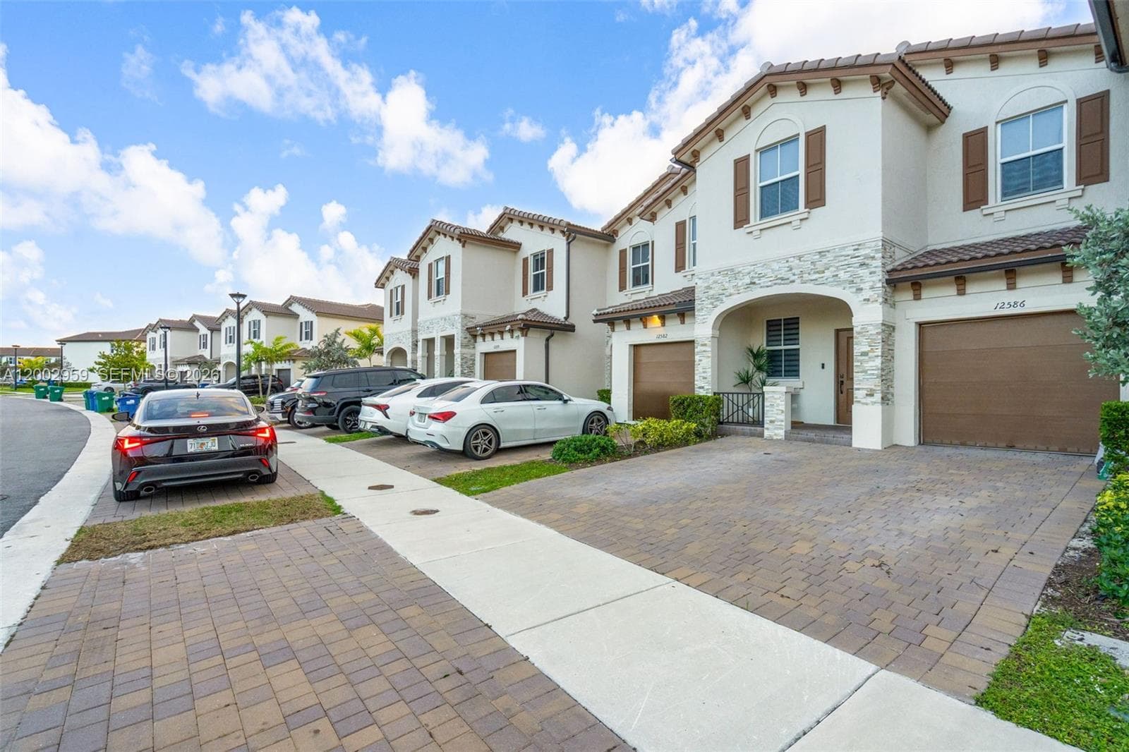 12586 NW 22nd Pl, Miami, FL 33167 — zdjęcie 2