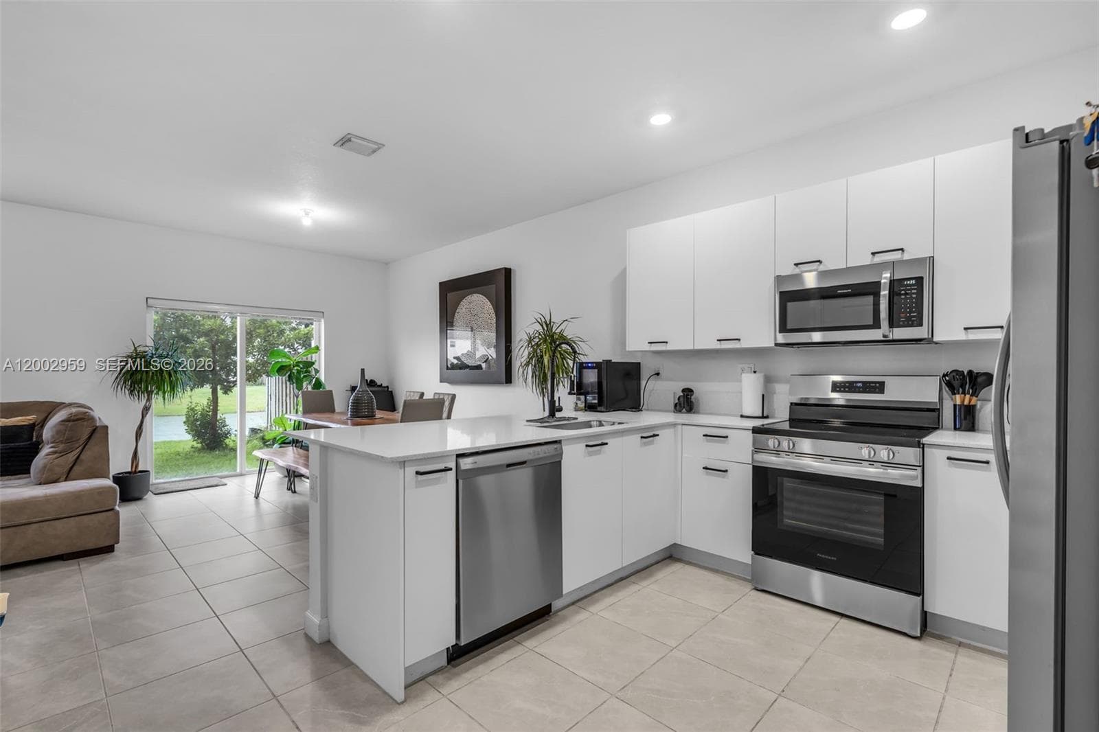 12586 NW 22nd Pl, Miami, FL 33167 — zdjęcie 5