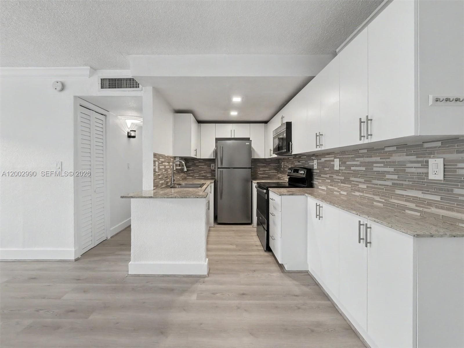 606 W 81st St # 120, Hialeah, FL 33014 — zdjęcie 2