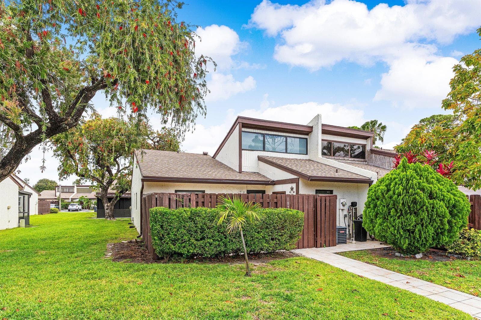 1875 Abbey Road, West Palm Beach, FL 33415 — zdjęcie 2