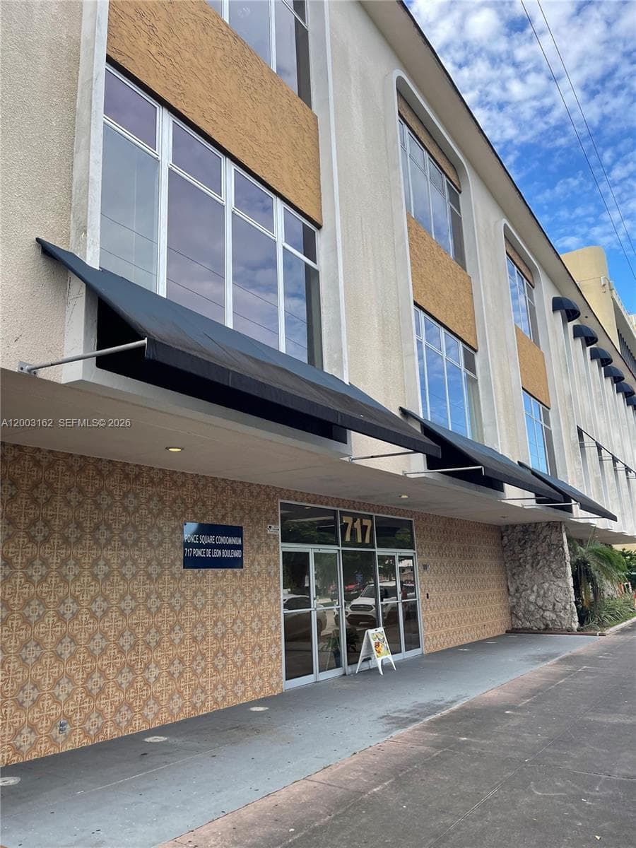 717 Ponce De Leon Blvd # 323, Coral Gables, FL 33134 — zdjęcie 2