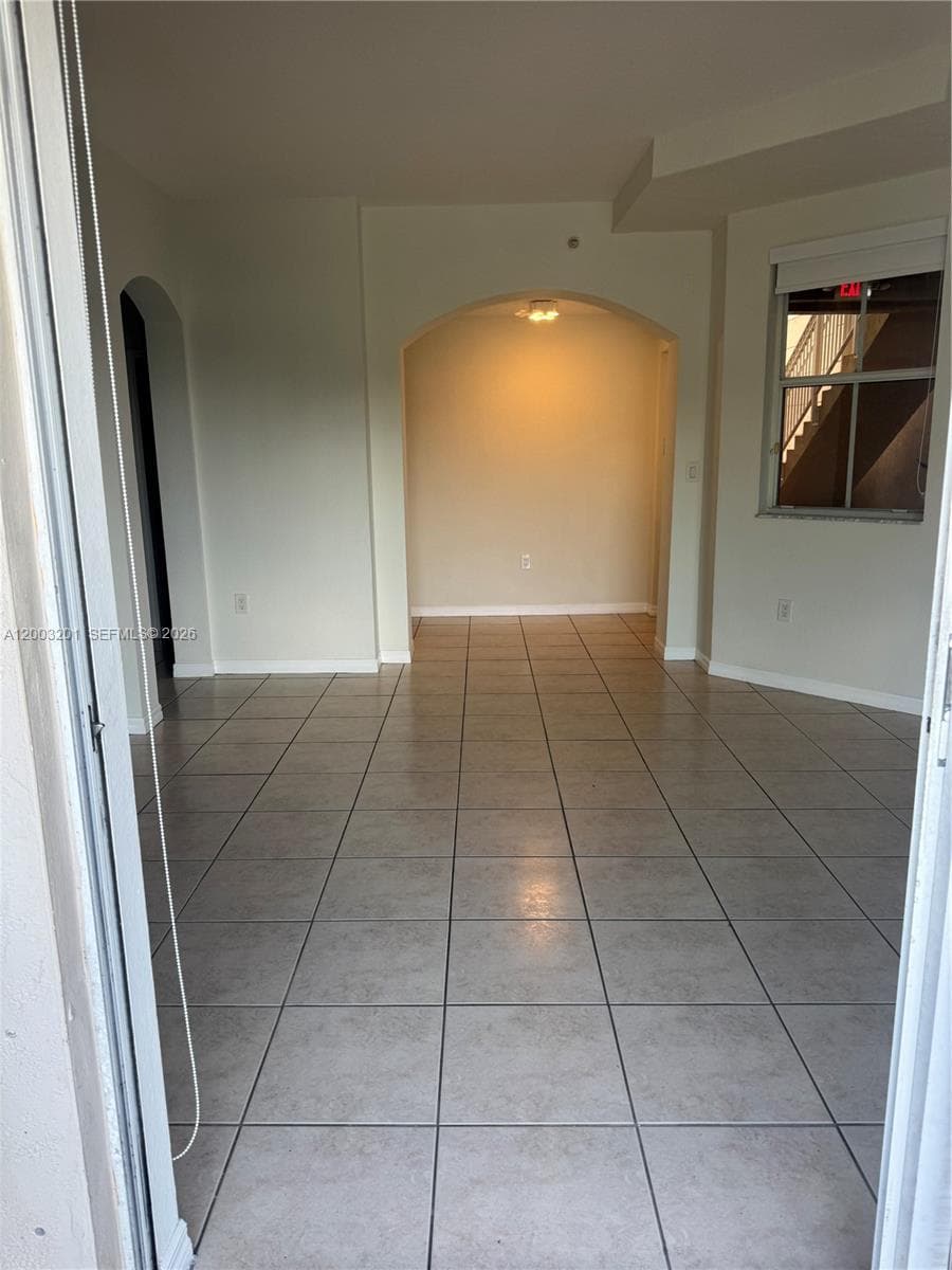 8826 W Flagler St # 102, Miami, FL 33174 — zdjęcie 3