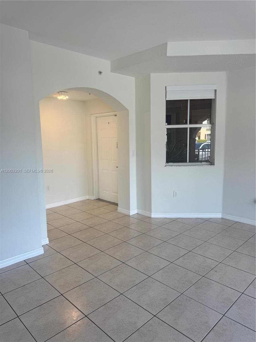8826 W Flagler St # 102, Miami, FL 33174 — zdjęcie 4