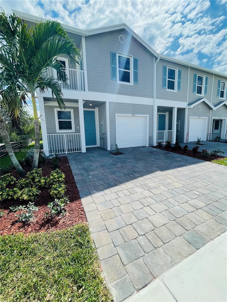 916 SE 19th St # 916, Homestead, FL 33034