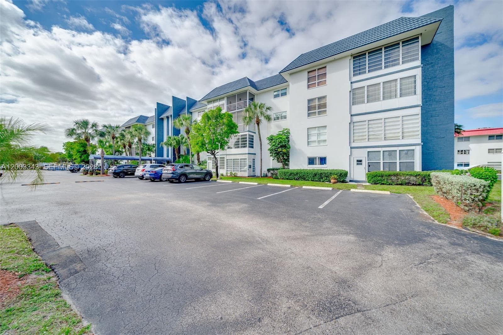 4770 NW 21st St # 208, Lauderhill, FL 33313
