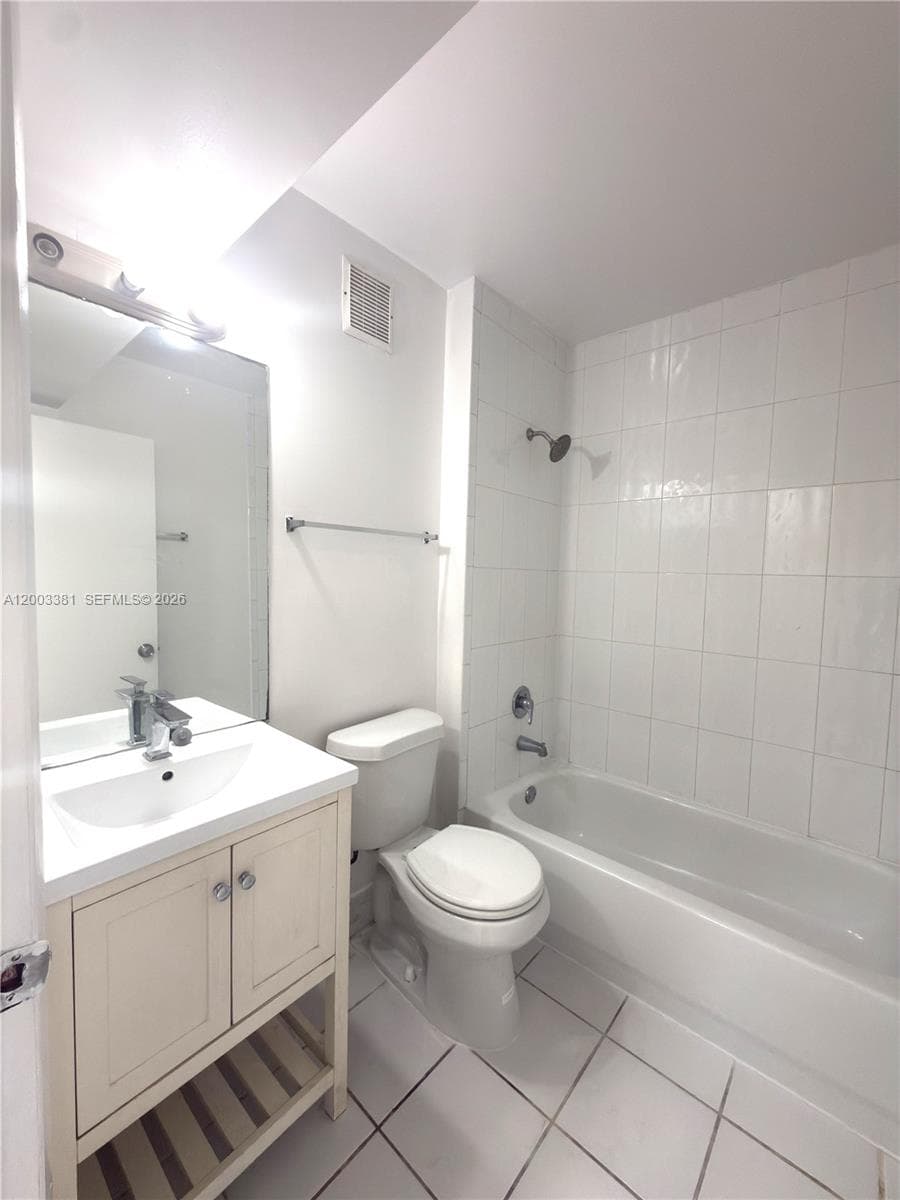 14020 NE 3rd Ct # 5, Miami, FL 33161 — zdjęcie 4