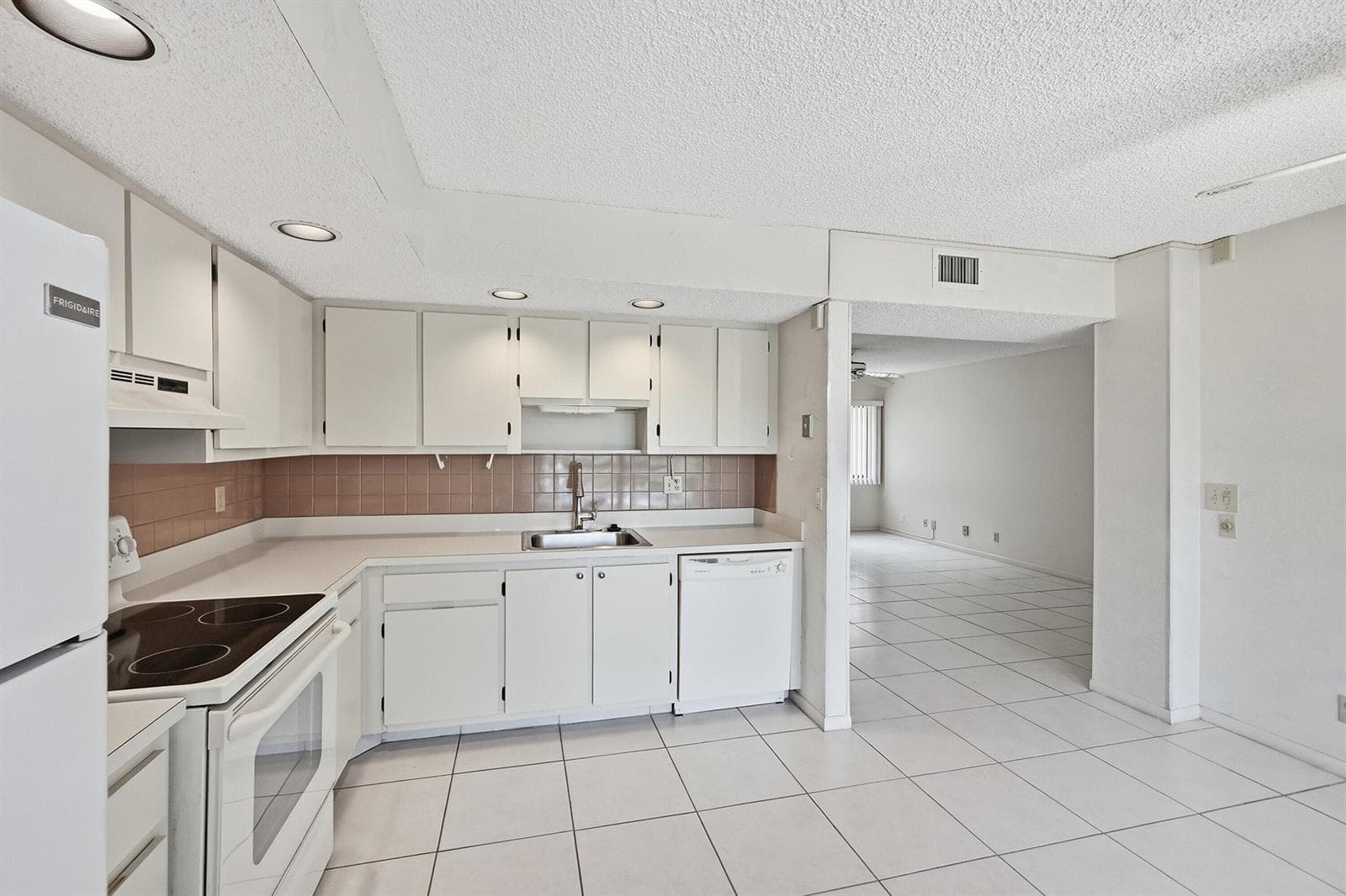 5370 Las Verdes Circle # 219, Delray Beach, FL 33484 — zdjęcie 4