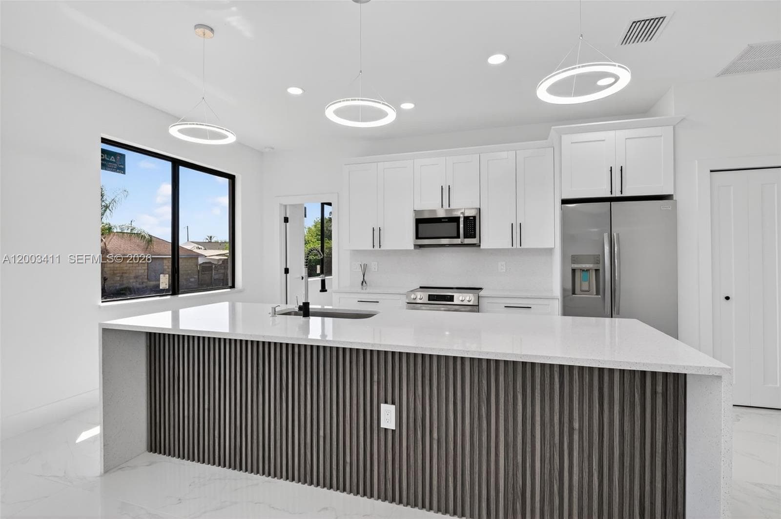 312 Rand Ave., Lehigh Acres, FL 33974 — zdjęcie 2