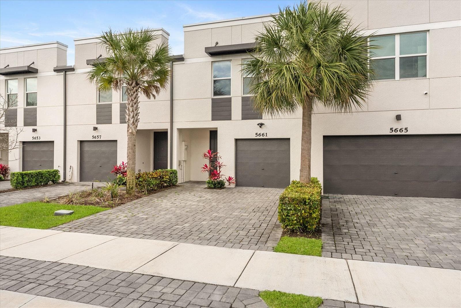 5661 Mentmore Drive, Mangonia Park, FL 33407 — zdjęcie 2