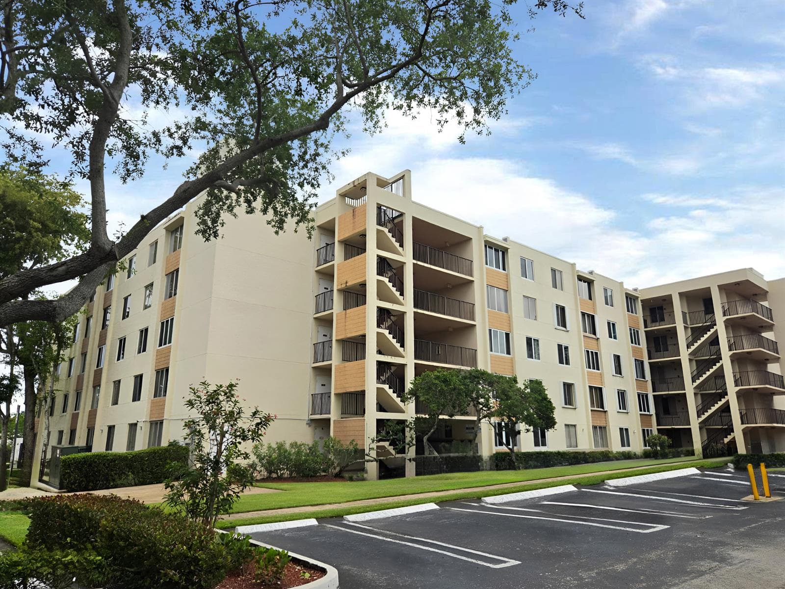 3253 Riverside Drive # D-301, Coral Springs, FL 33065 — zdjęcie 2