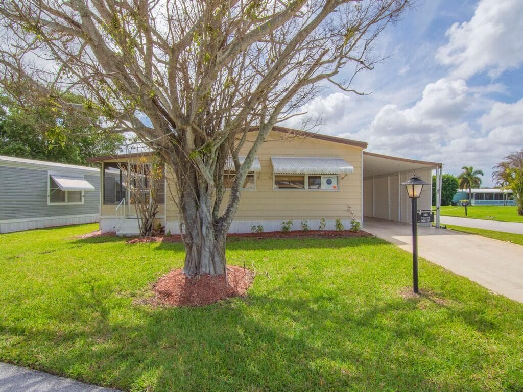 225 NE Forrest Court, Jensen Beach, FL 34957 — zdjęcie 4