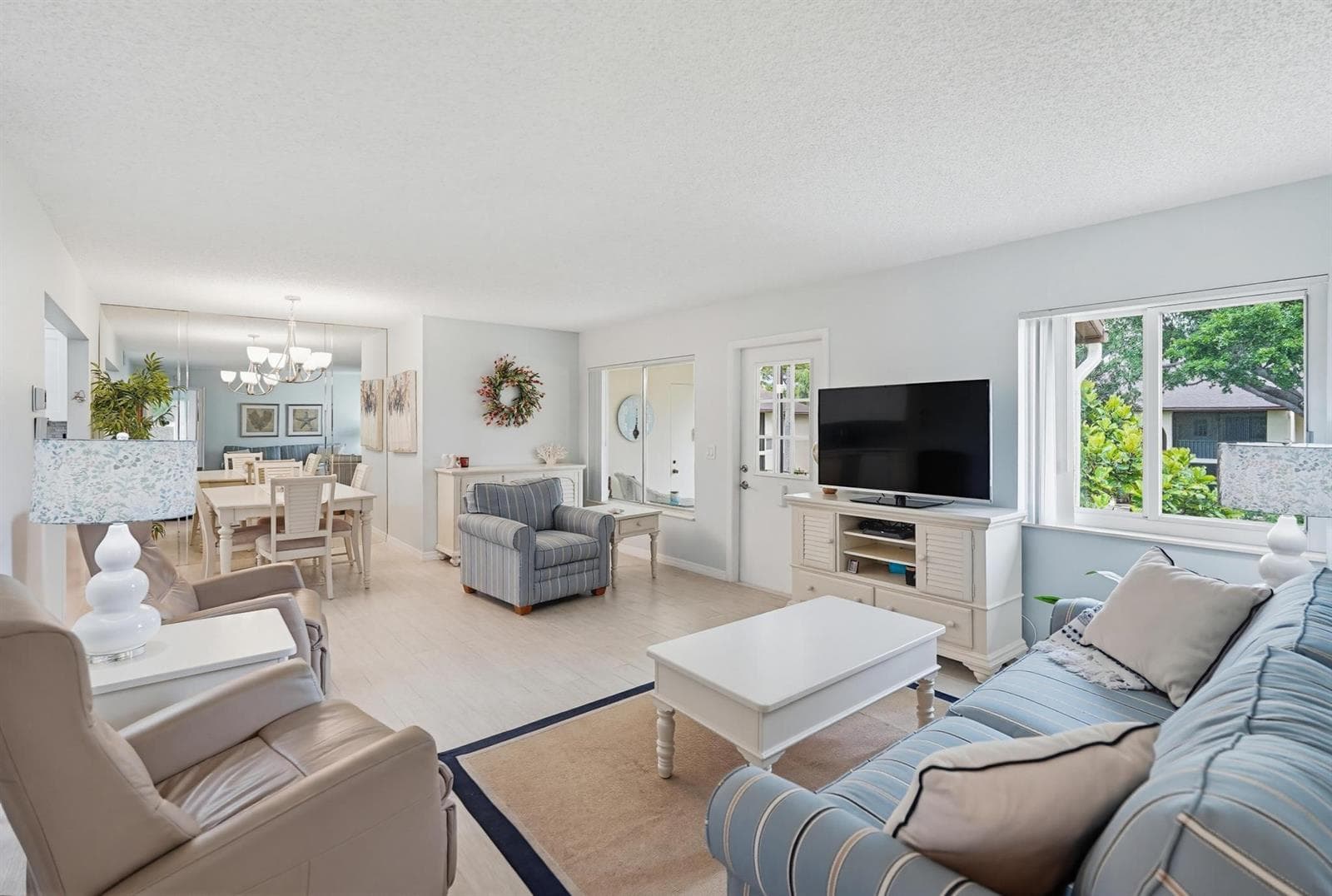 119 Lake Pine Circle # C-2, FL 33463 — zdjęcie 3