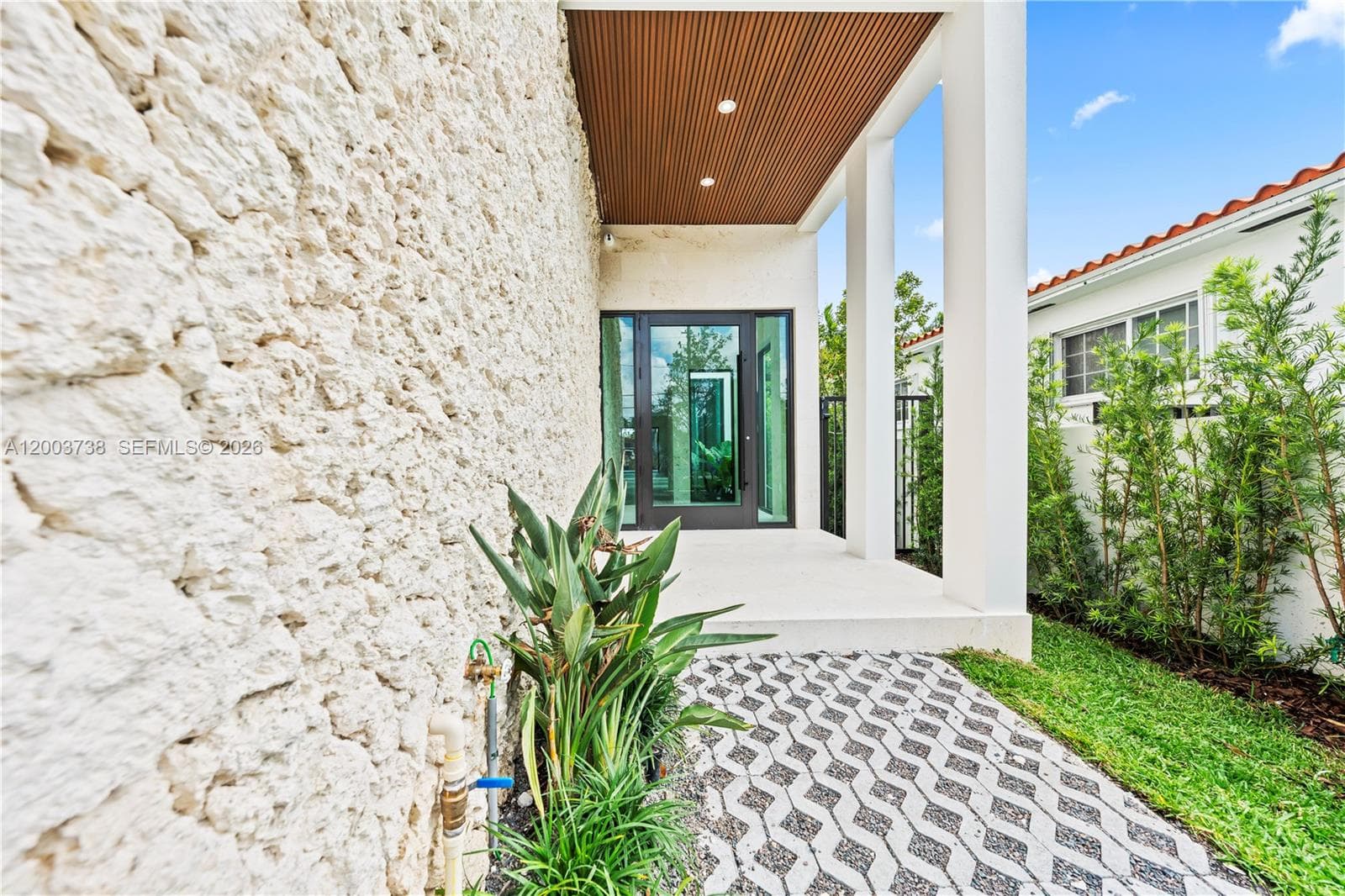 3320 SW 23rd St, Miami, FL 33145 — zdjęcie 4