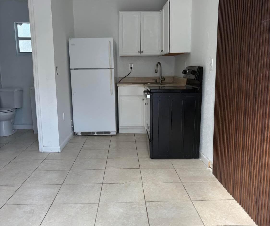 136 N 24th Avenue # Rear, Hollywood, FL 33020 — zdjęcie 4
