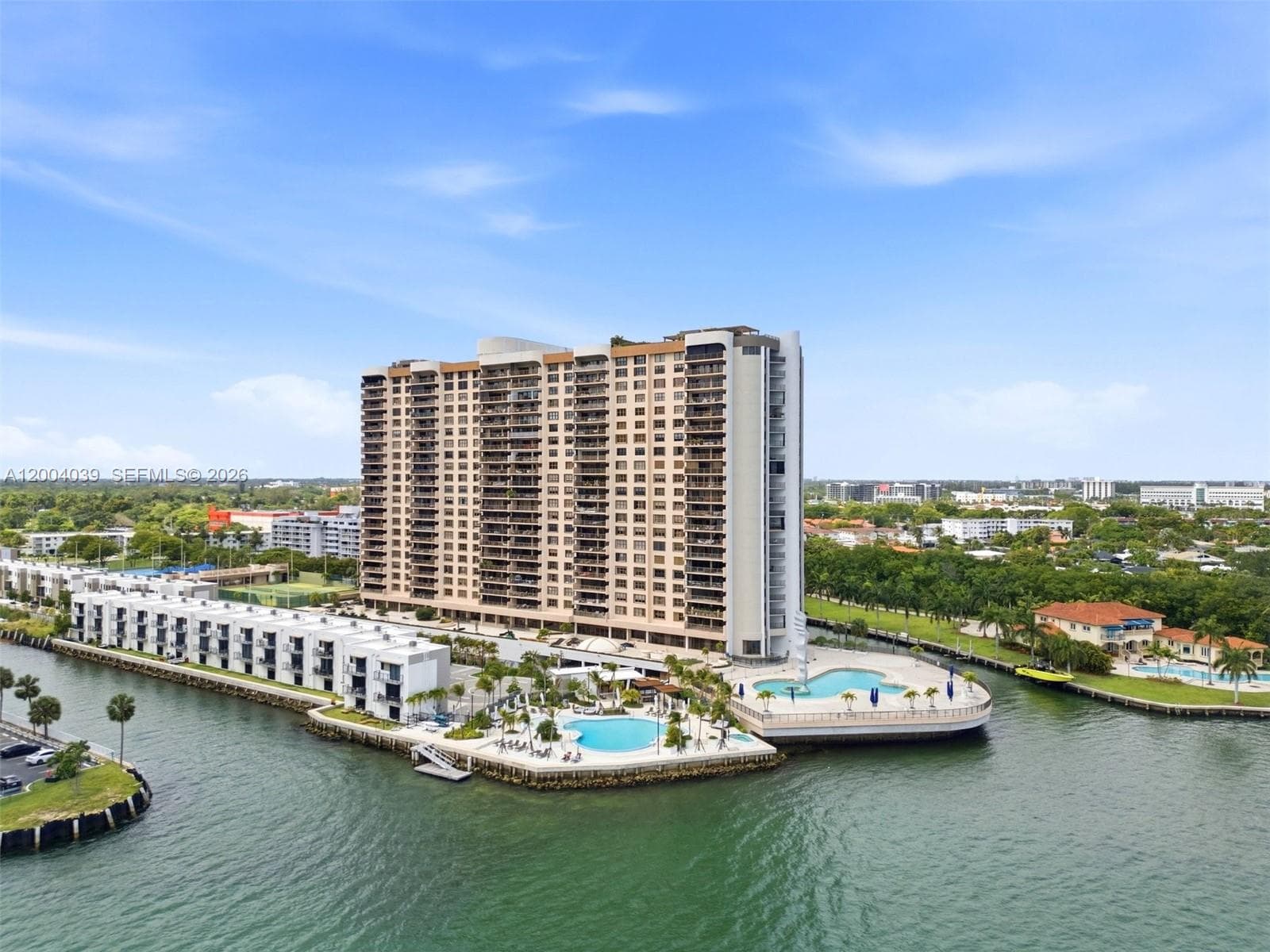 1800 NE 114th St # 1505, Miami, FL 33181 — zdjęcie 2