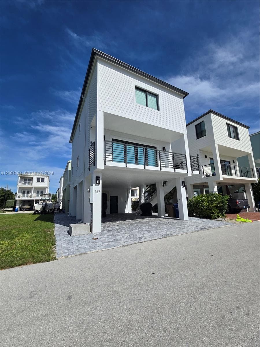94825 Overseas Hwy #187, Key Largo, FL 33037