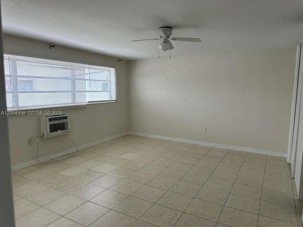 11925 NE 19th Dr # 8, North Miami, FL 33181 — zdjęcie 4