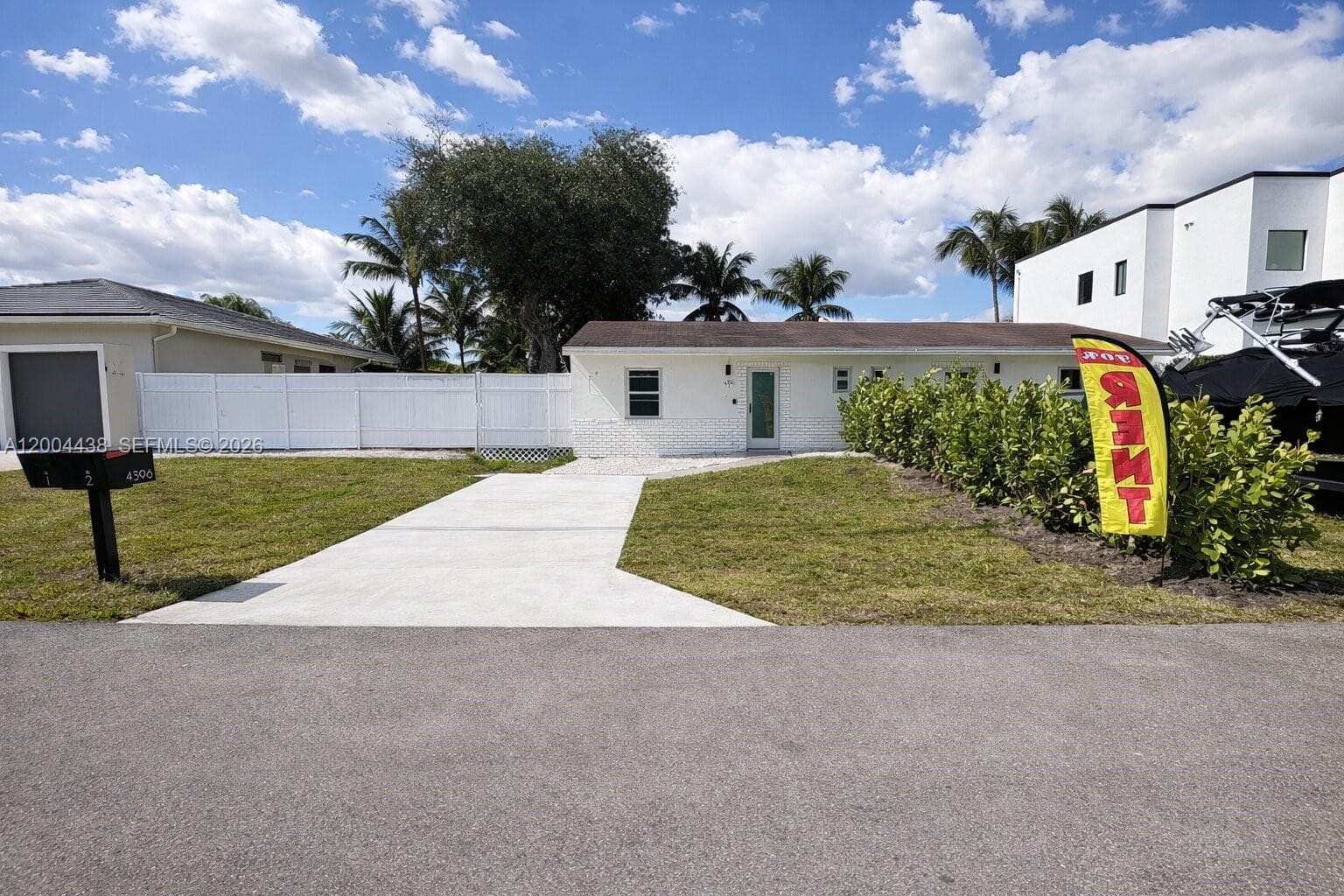 4396 SW 25th Ter # 1-2, Dania Beach, FL 33312 — zdjęcie 2