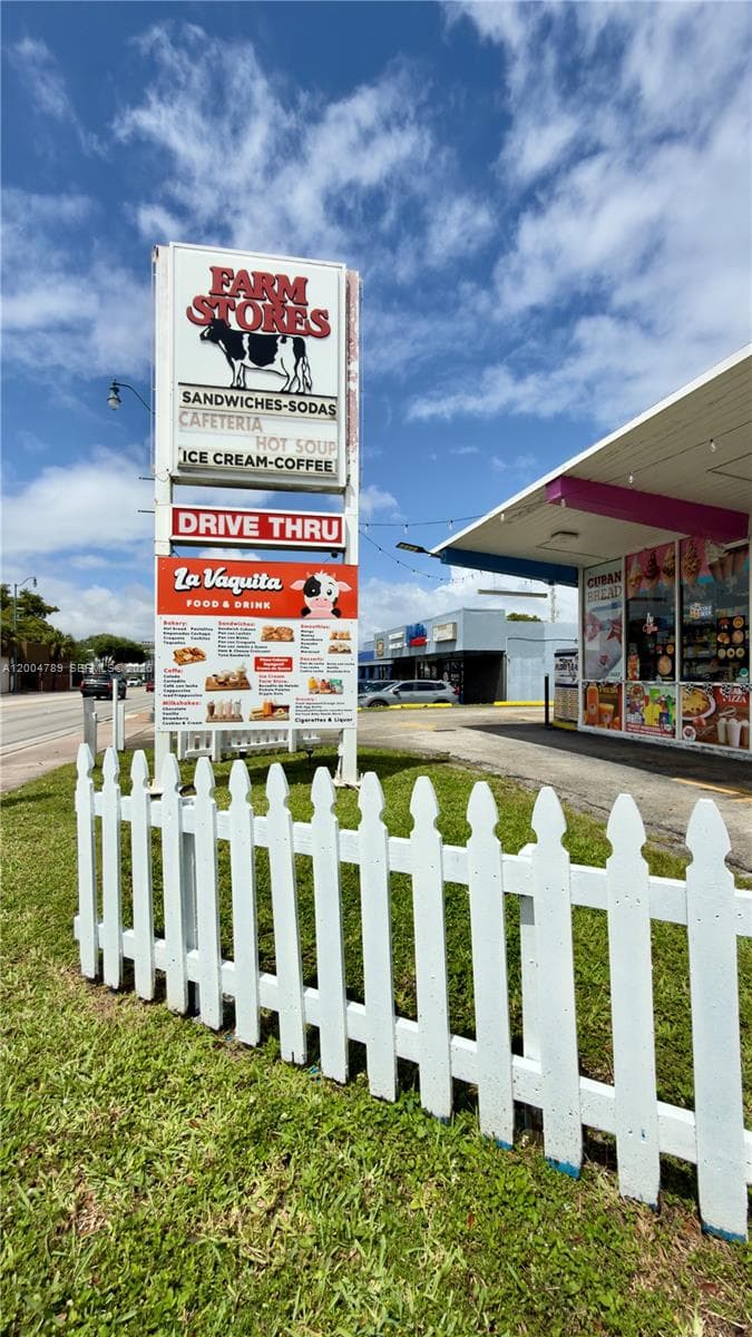 FARM STORE CORAL GABLES, Miami FL 33134 — zdjęcie 5