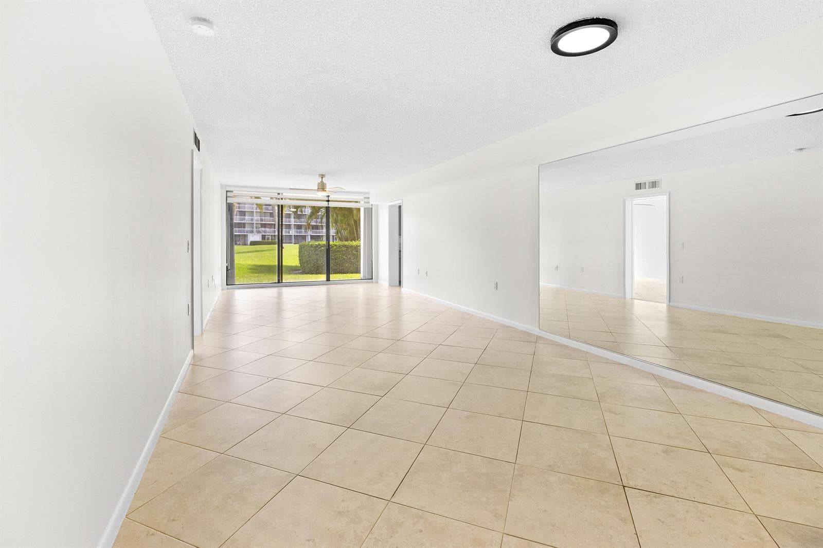 2561 Village Boulevard # 103, West Palm Beach, FL 33409 — zdjęcie 5