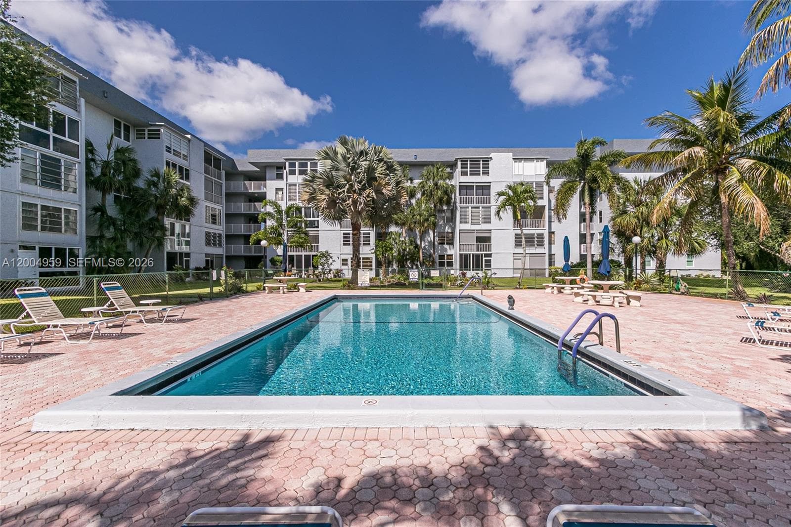 1402 NW 80th Ave # 302, Margate, FL 33063 — zdjęcie 2